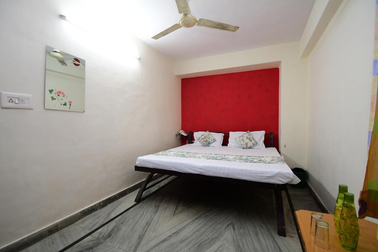 Hotel New India Guest House ชัยปุระ ภายนอก รูปภาพ
