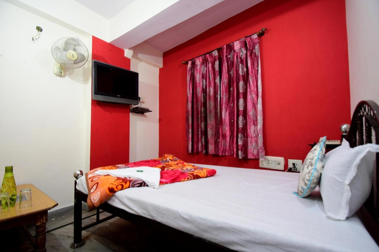 Hotel New India Guest House ชัยปุระ ภายนอก รูปภาพ