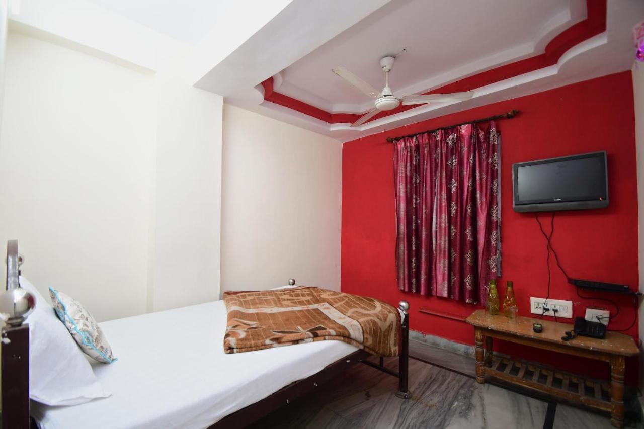 Hotel New India Guest House ชัยปุระ ภายนอก รูปภาพ
