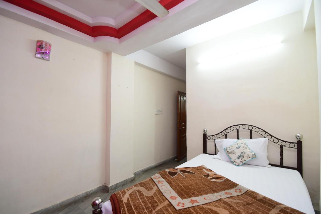 Hotel New India Guest House ชัยปุระ ภายนอก รูปภาพ
