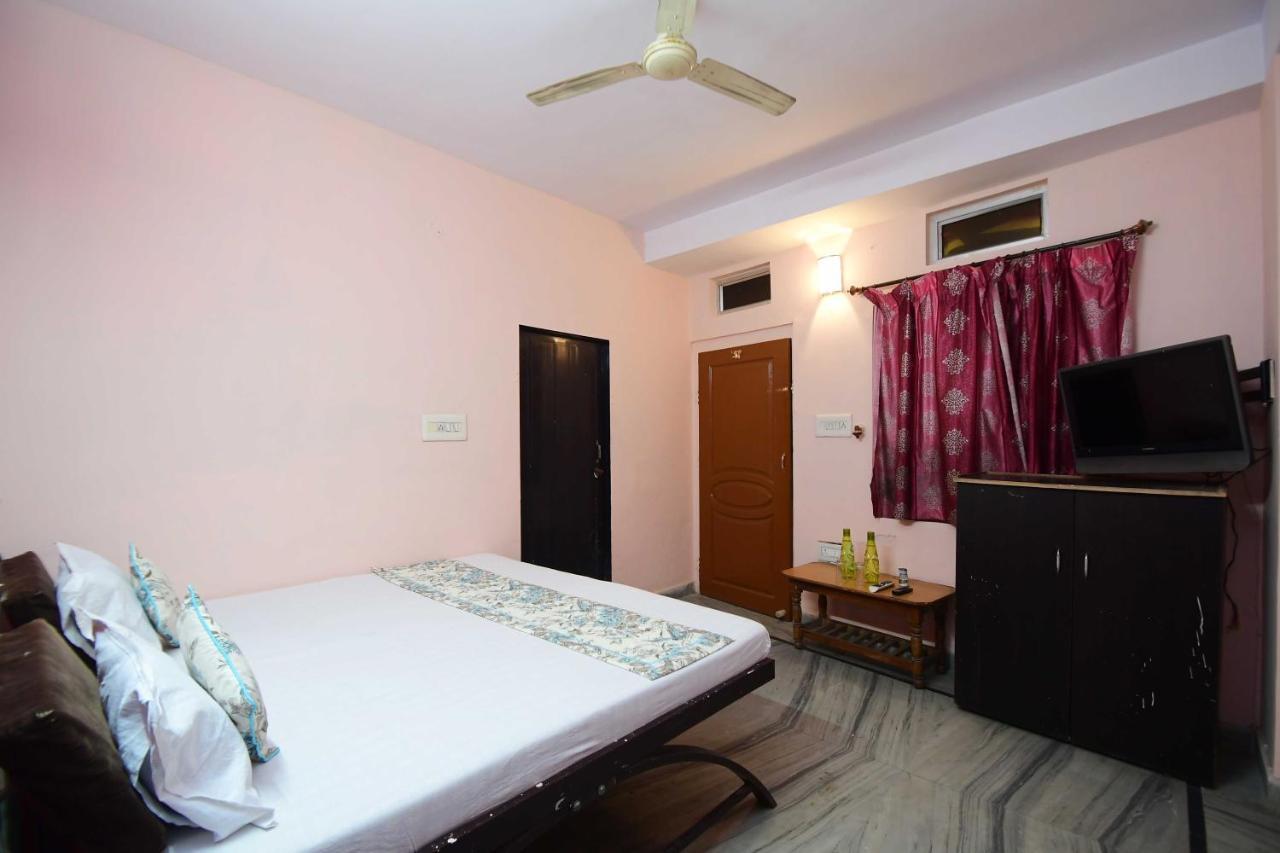 Hotel New India Guest House ชัยปุระ ภายนอก รูปภาพ
